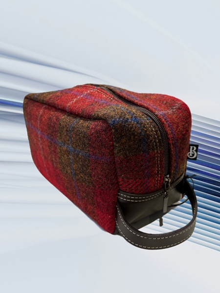 Settle Washbag Red Check