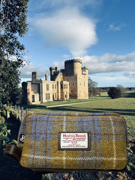 Settle Washbag Yellow Check Alnwick